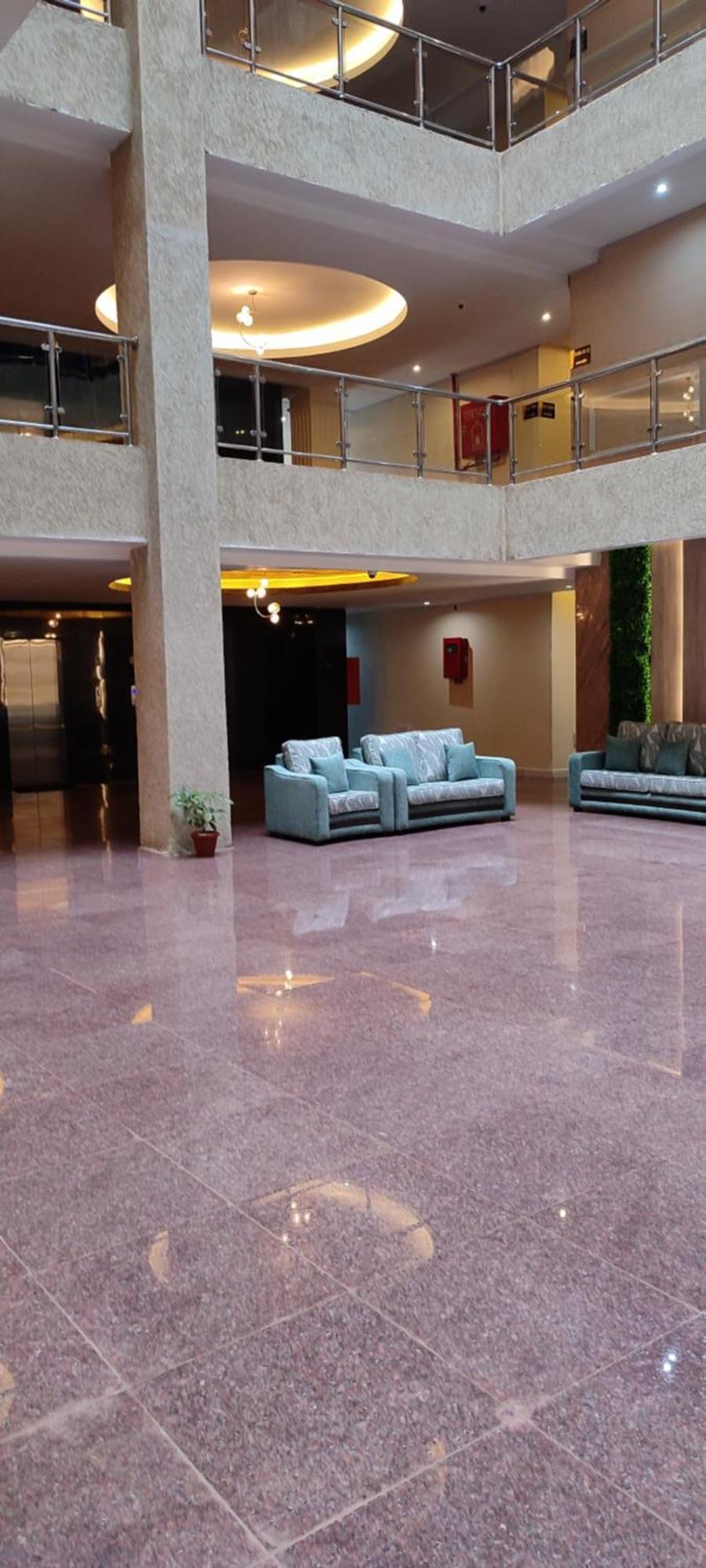 Koki Hotel Кампала Екстериор снимка